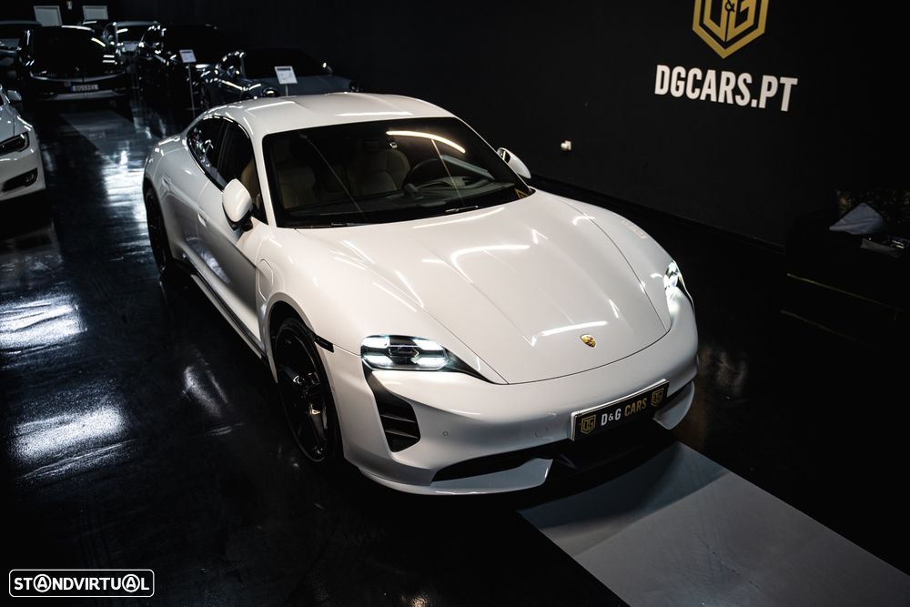 Porsche Taycan Turbo - 4