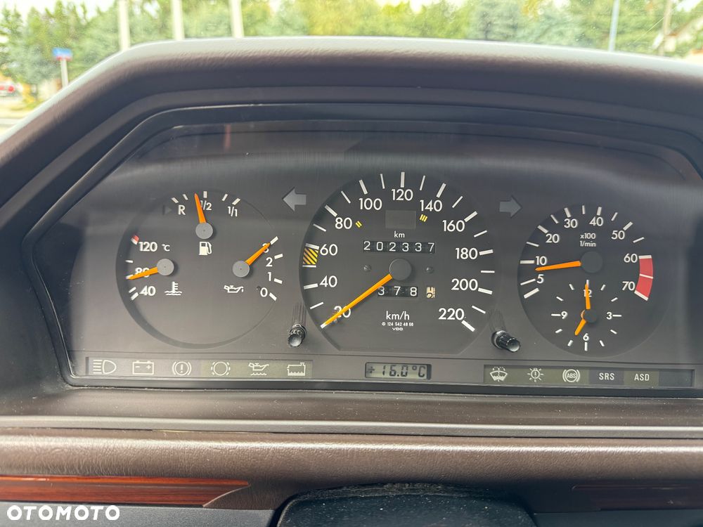 Mercedes-Benz W124 (1984-1993) - 34