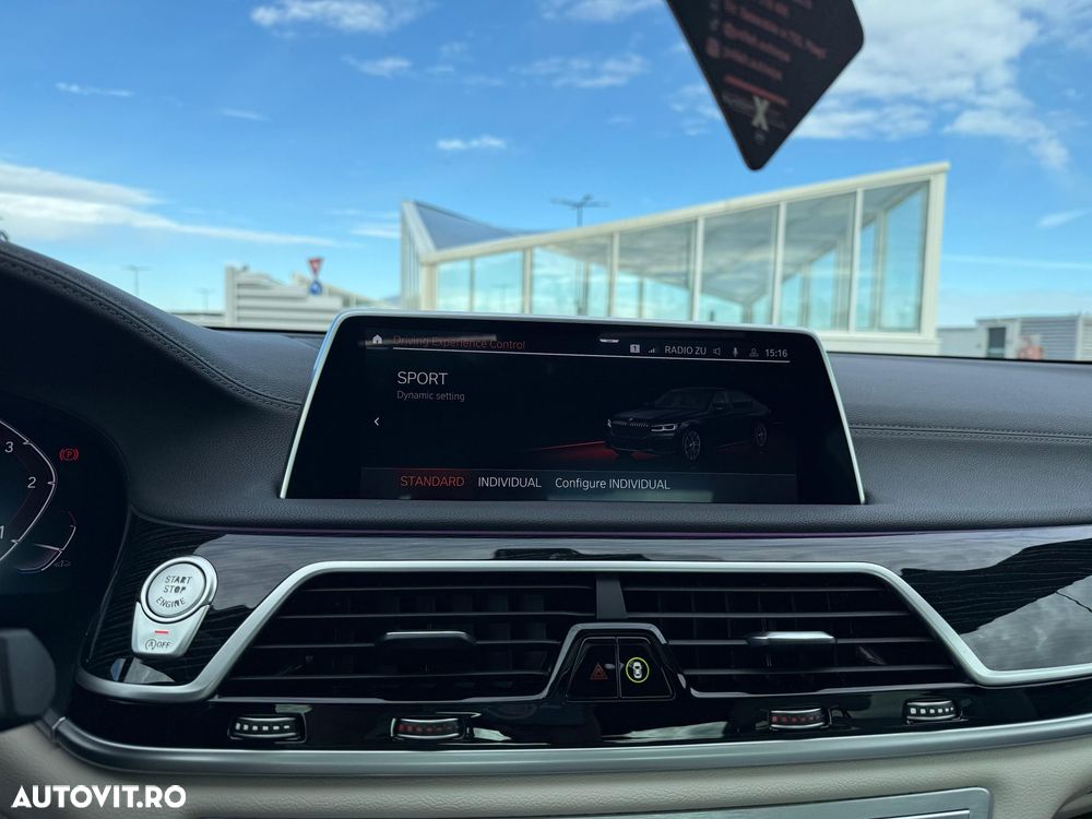 BMW Seria 7 730d xDrive - 24