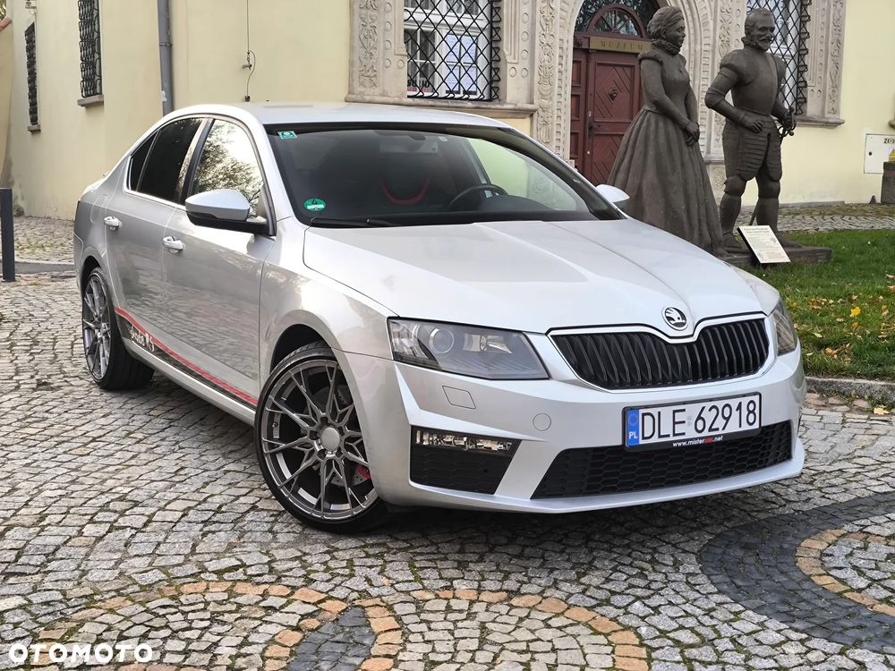 Skoda Octavia 2.0 TSI RS - 1