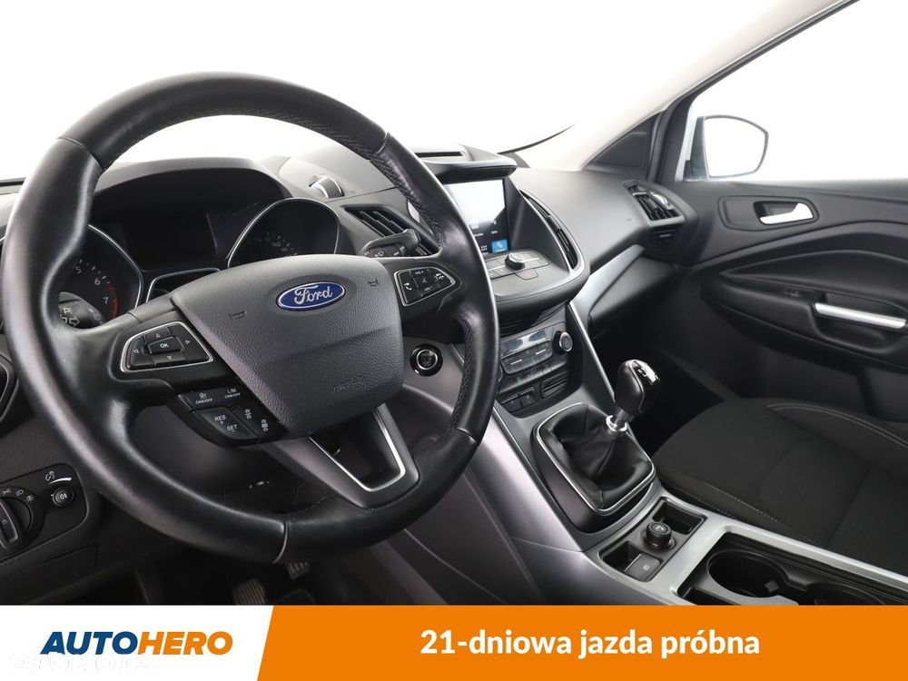 Ford Kuga - 12