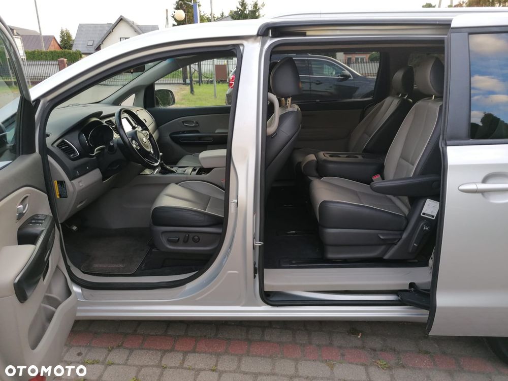 Kia Sedona 3.8 V6 EX - 16