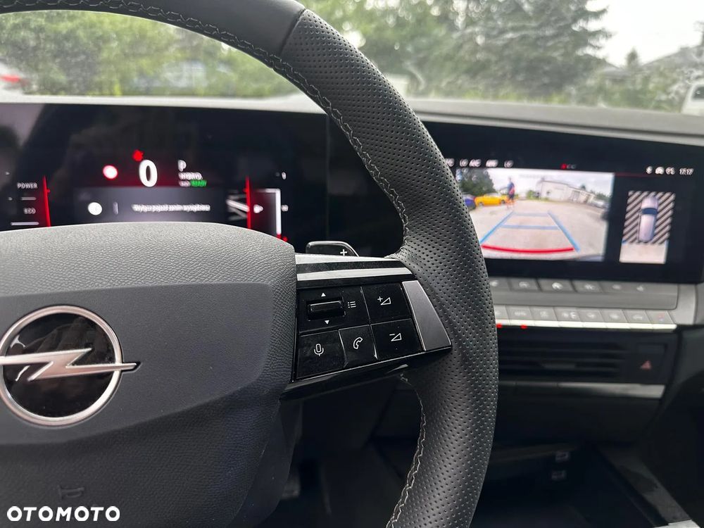Opel Astra Sports Tourer Plug-In-Hybrid Business Edition - 11