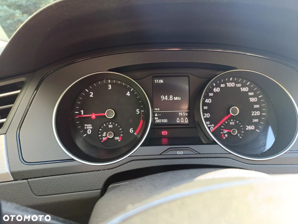 Volkswagen Passat 2.0 TDI BMT Trendline - 9