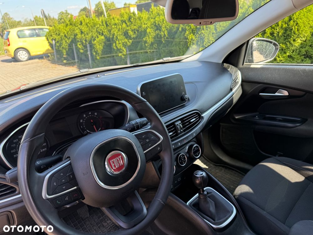Fiat Tipo 1.4 T-Jet 16v Lounge - 16