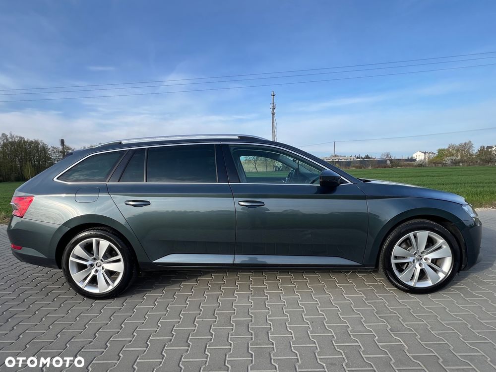 Skoda Superb 2.0 TDI 4x4 DSG Premium Edition - 8