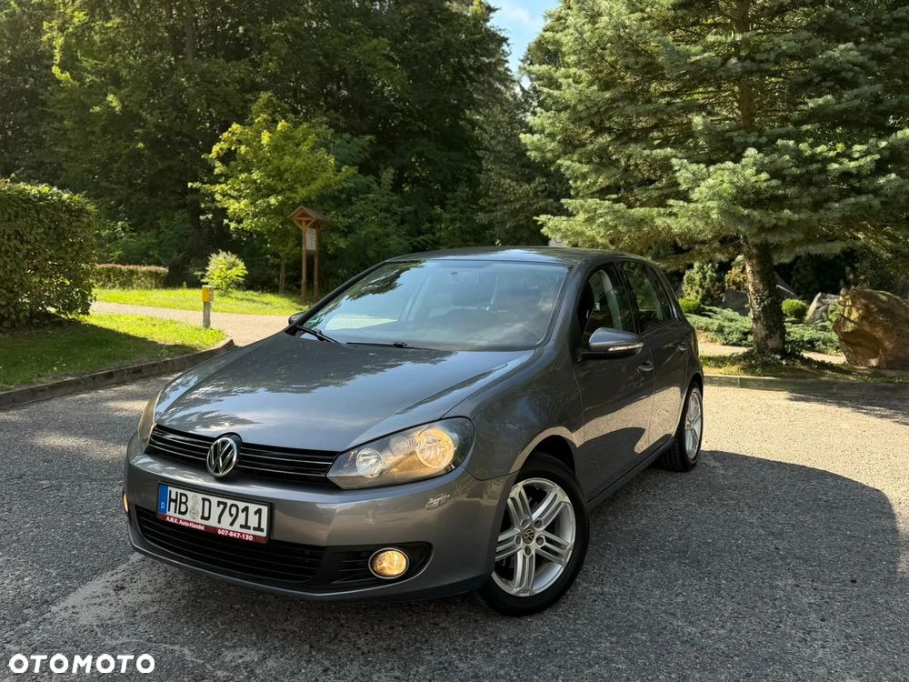 Volkswagen Golf - 1