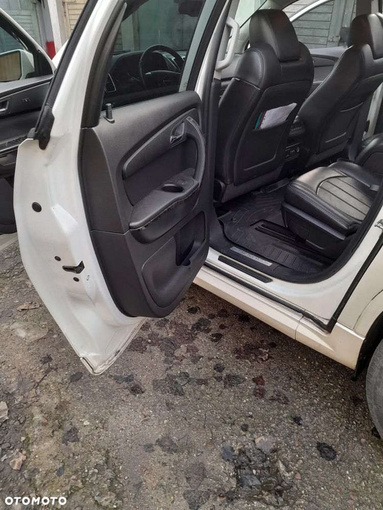 GMC Acadia - 17