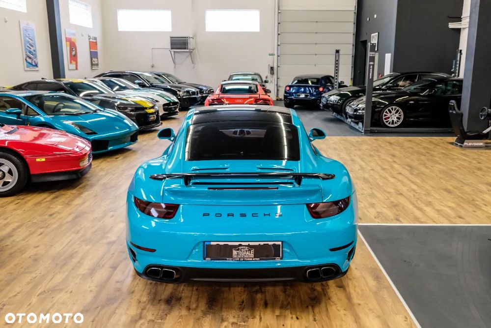 Porsche 911 Turbo S - 5