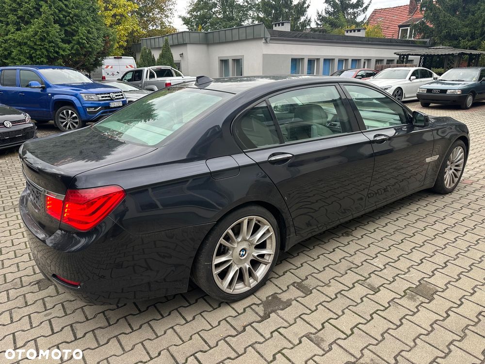 BMW Seria 7 - 12