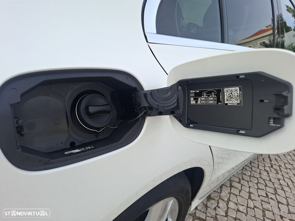 Mercedes-Benz C 200 Station 4Matic 9G-TRONIC Exclusive - 52