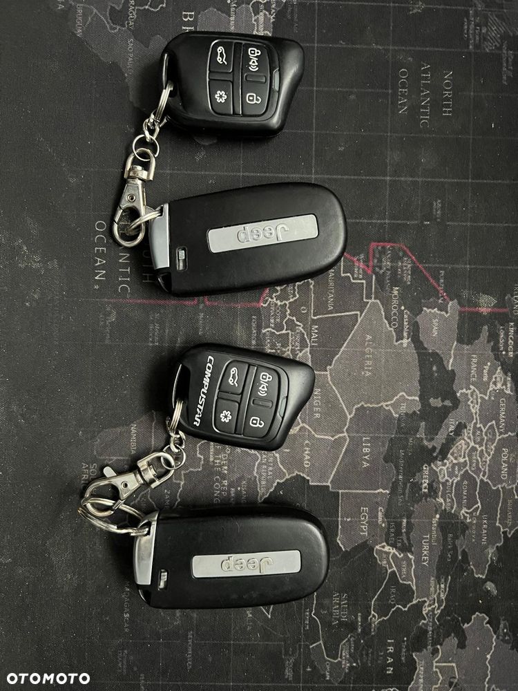 Jeep Grand Cherokee - 16