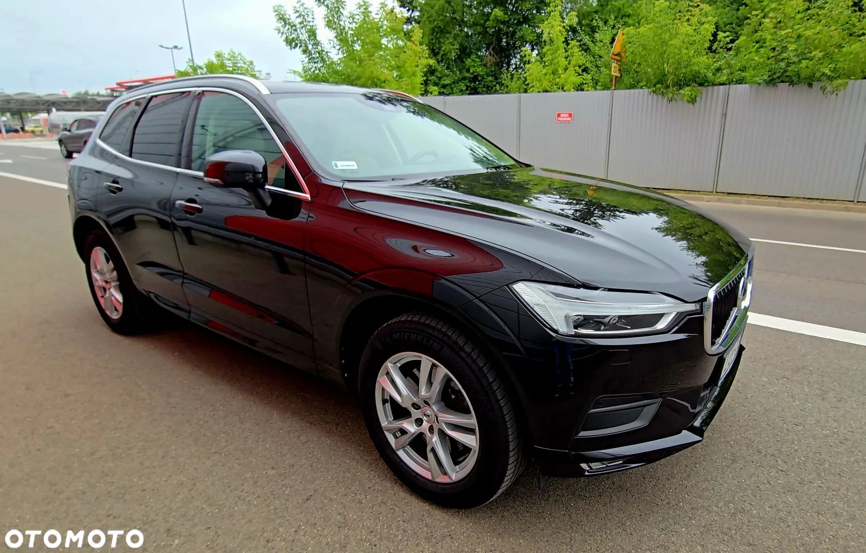 Volvo XC 60 T5 AWD Momentum - 1