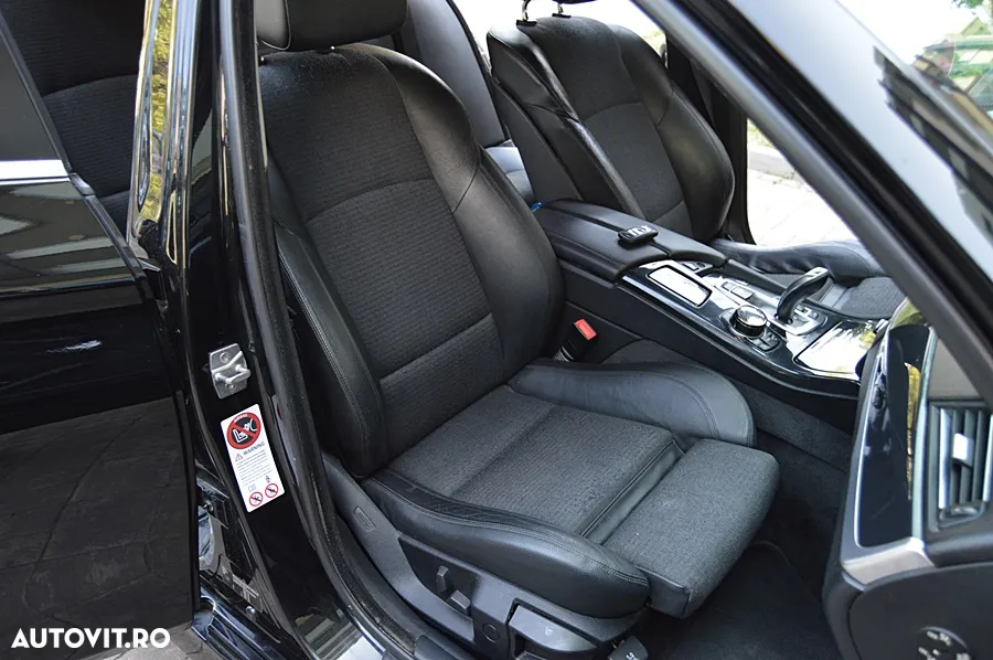 BMW Seria 5 520d Aut. - 28