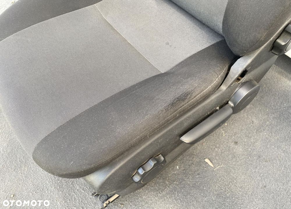 SPRINTER 906 VW CRAFTER 06- FOTEL PRZEDNI KIEROWCY LEWY Z PODŁOKIETNIKIEM - 4