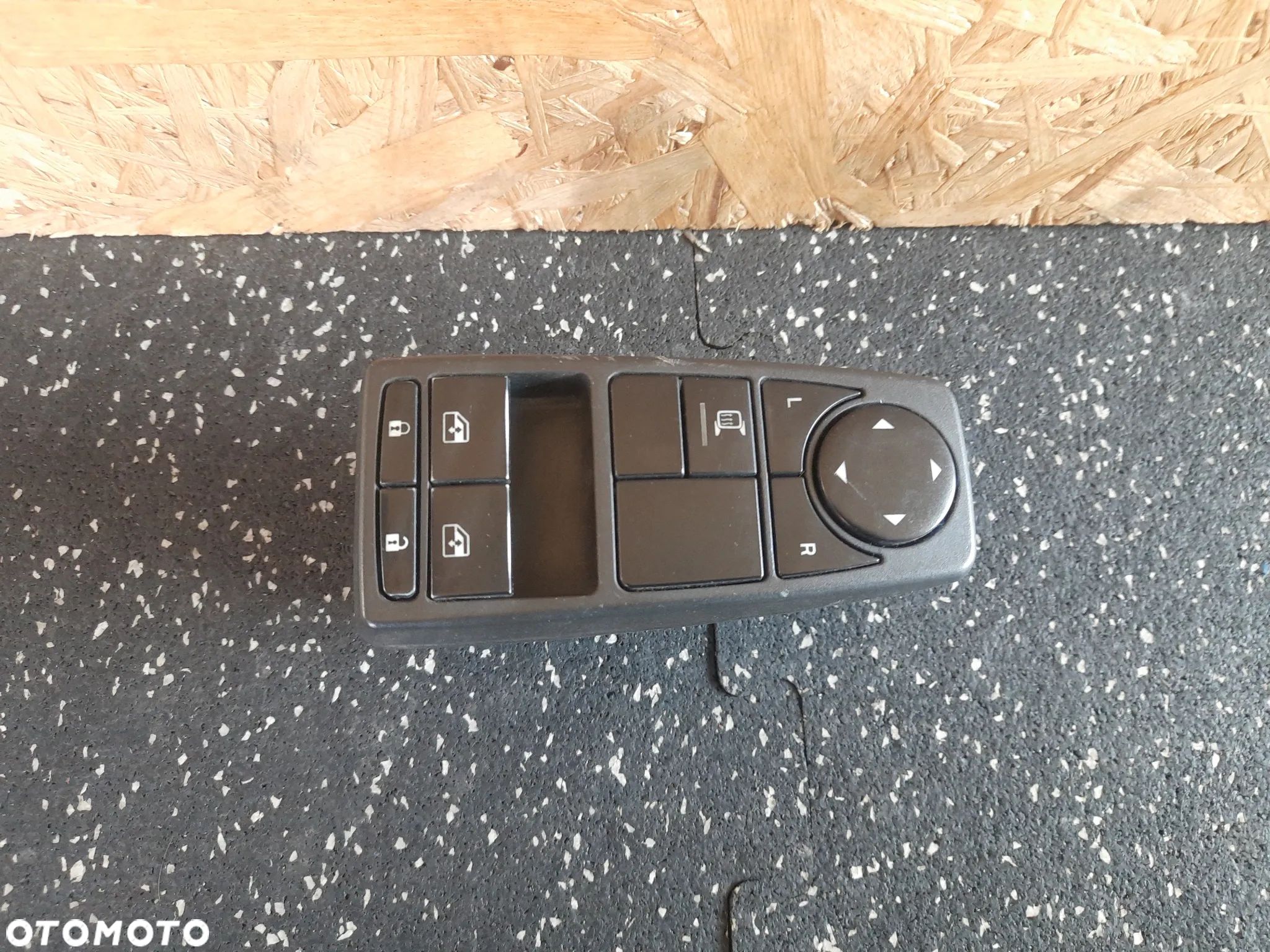 # MAN TGX EURO 6 LIFT 2019r MODUŁ STEROWNIK PANEL SZYB LUSTEREK 81.25806-7109 81258067109 - 1