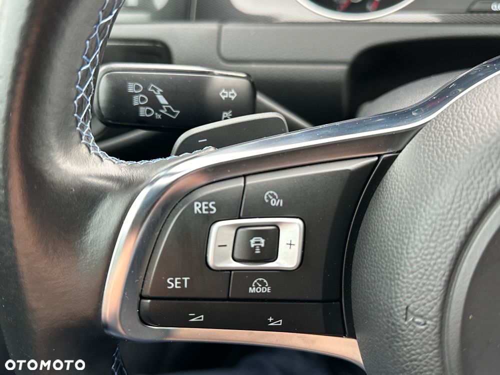 Volkswagen Golf - 13