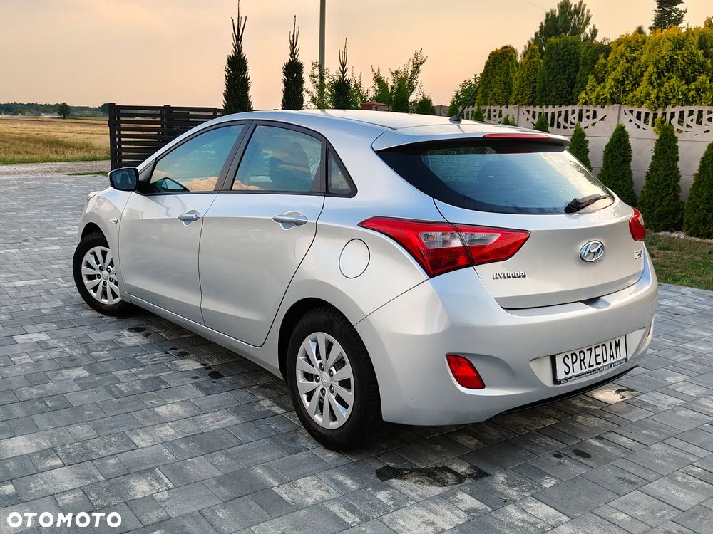 Hyundai i30 blue 1.4 Classic - 9