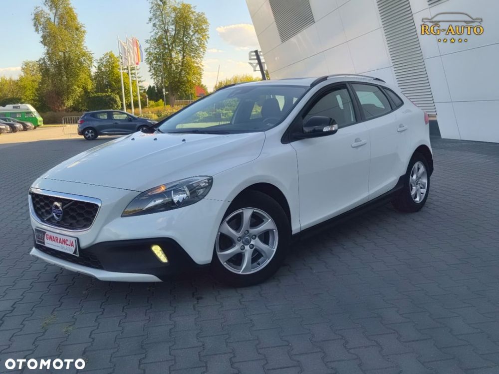 Volvo V40 Cross Country - 12