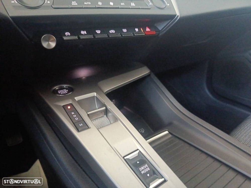 Peugeot 408 1.2 Hybrid Allure e-DCS6 - 18