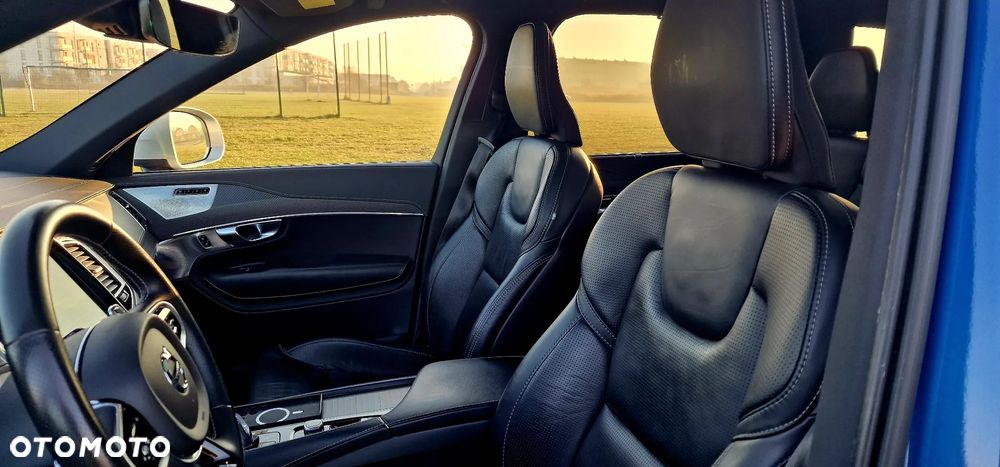 Volvo XC 90 T8 AWD Plug-In Hybrid R-Design 7os - 25