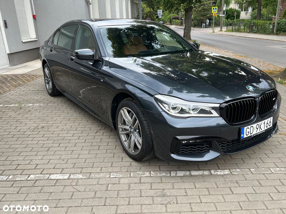 BMW Seria 7 750Li - 5