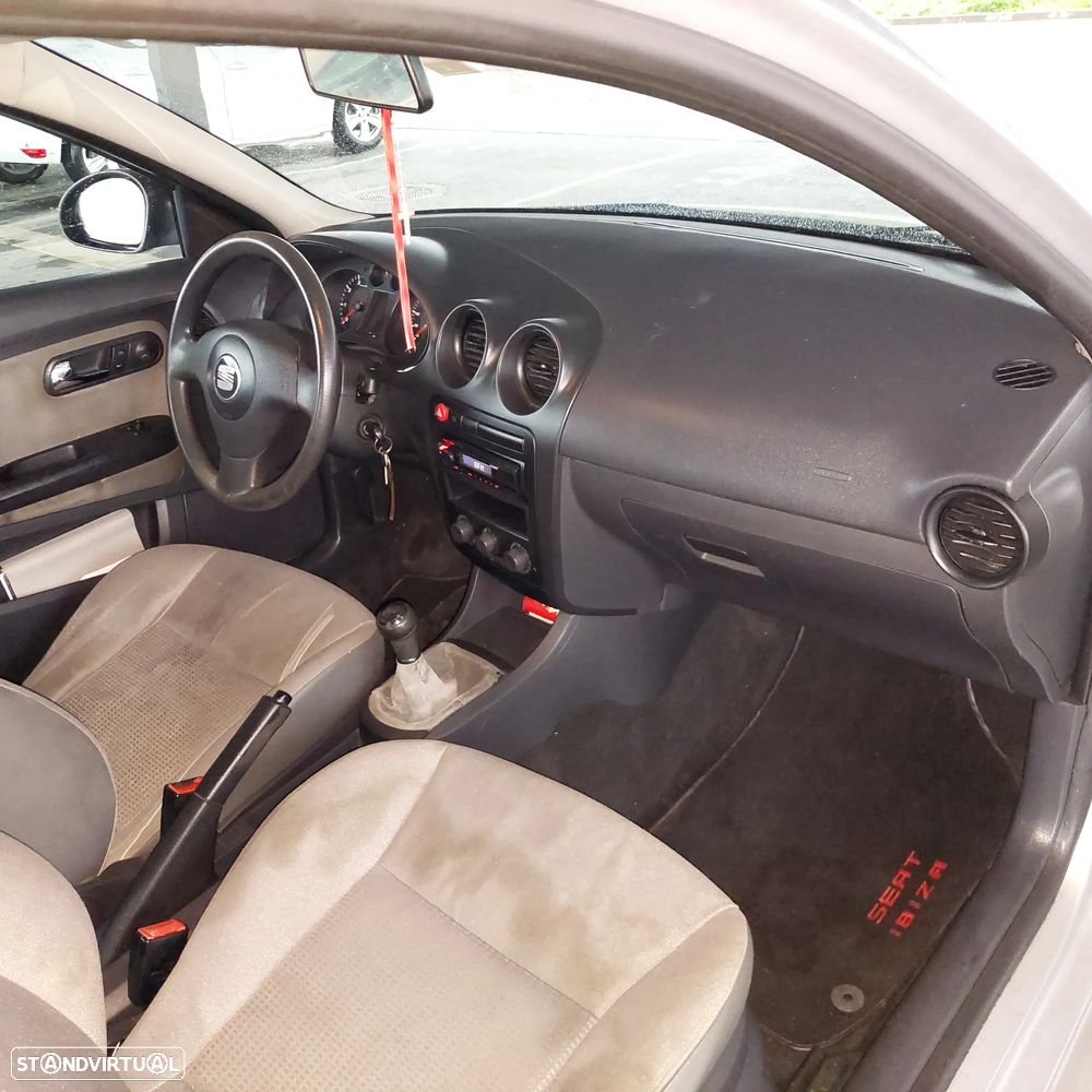 SEAT Ibiza 1.2 12V Signo - 12