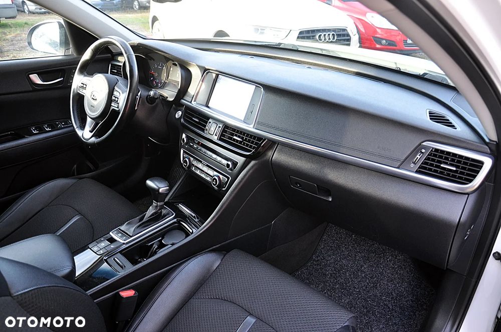 Kia Optima Sportagon 1.7 CRDI DCT Business Supreme - 24
