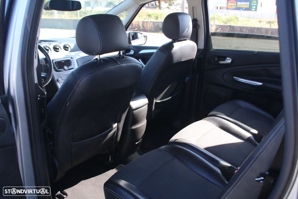 Ford S-Max 1.8 TDCi Titanium 7L - 37