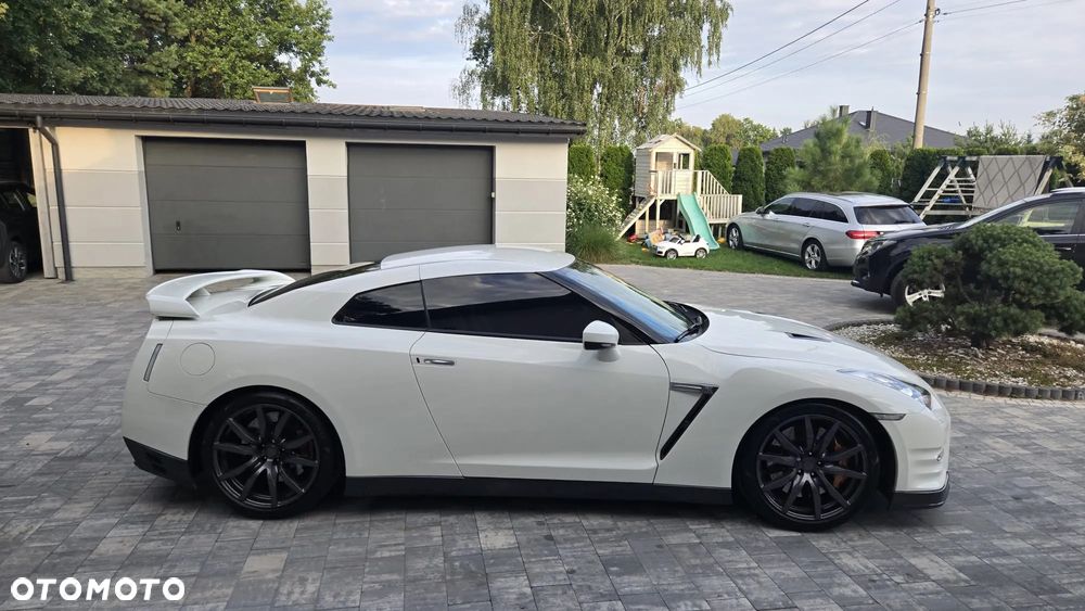 Nissan GT-R Black Edition - 4