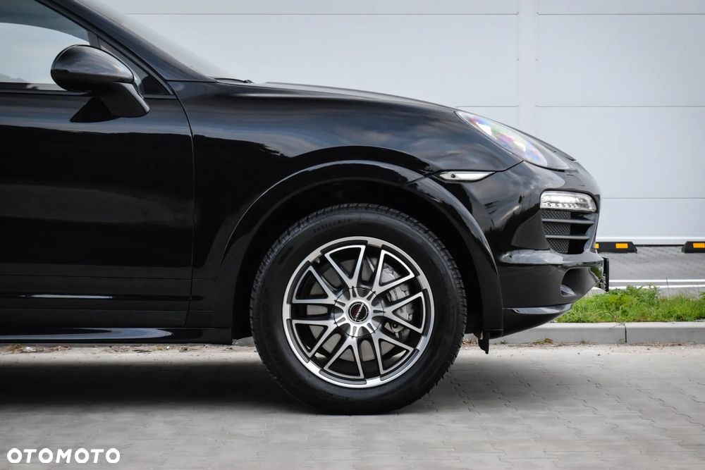 Porsche Cayenne S - 9