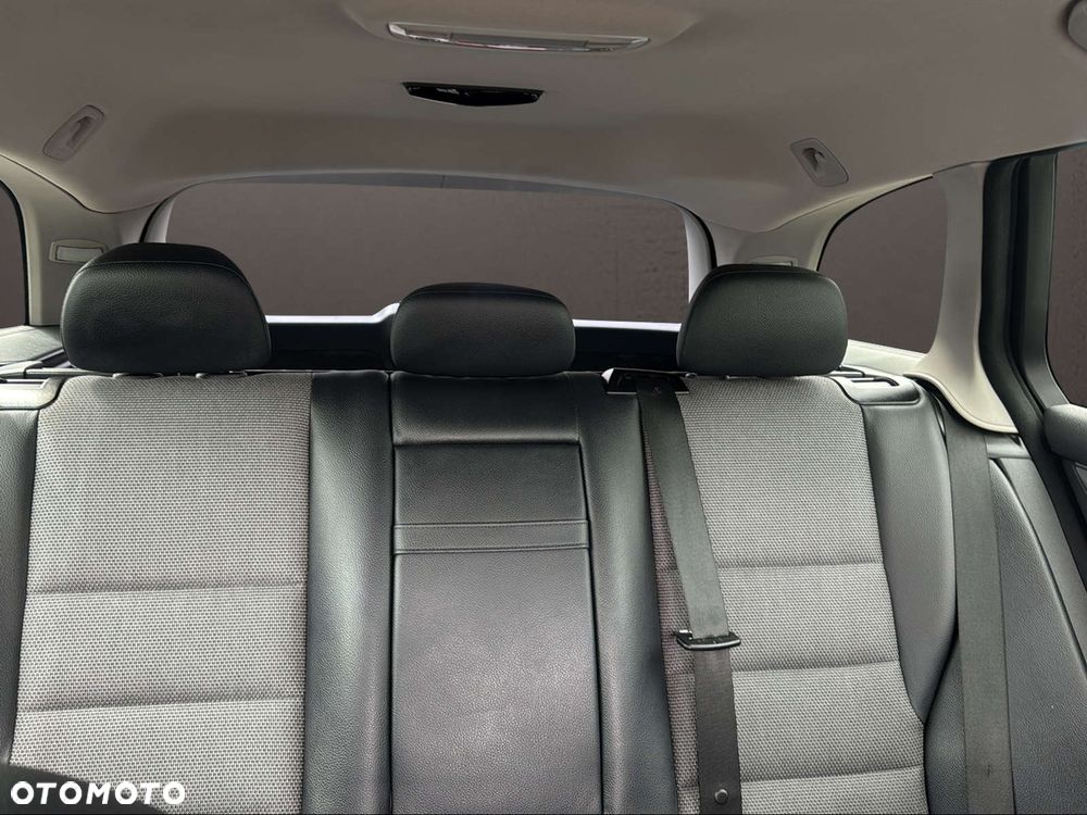 Mercedes-Benz Klasa C 200 CDI BlueEff Avantgarde - 11