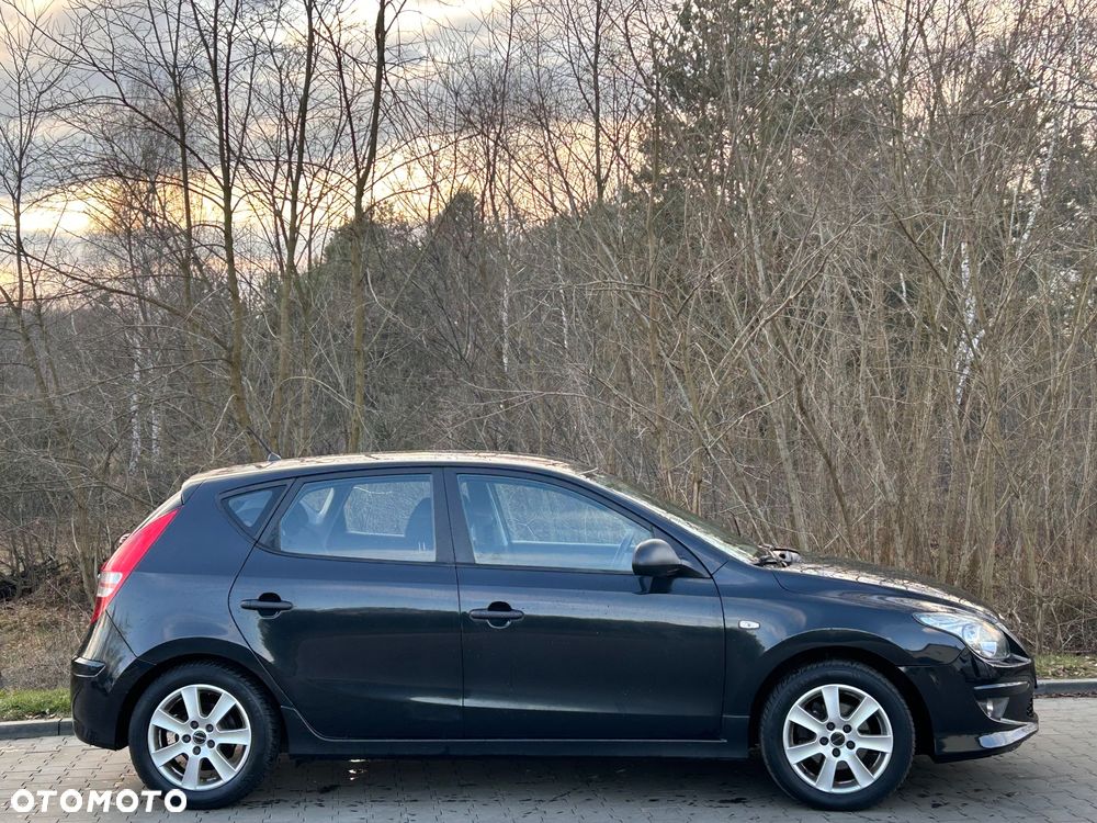 Hyundai i30 1.6 CRDi Base EU5 - 4