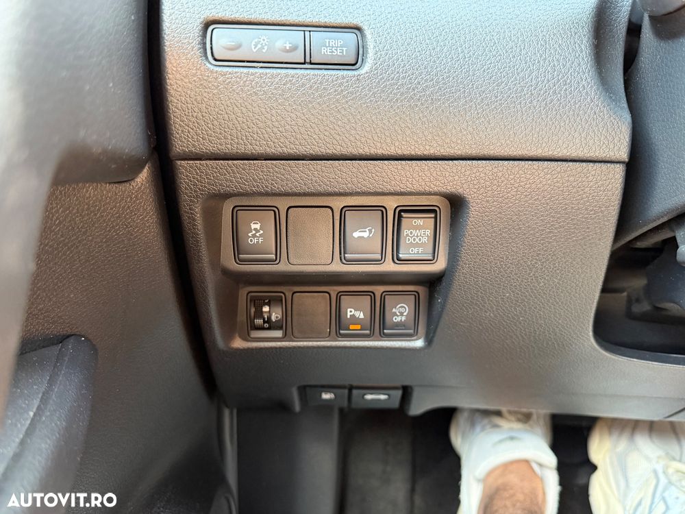 Nissan X-Trail 1.6 dCi N-Connecta - 23