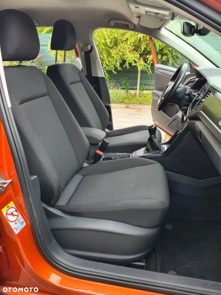 Volkswagen T-Roc - 13