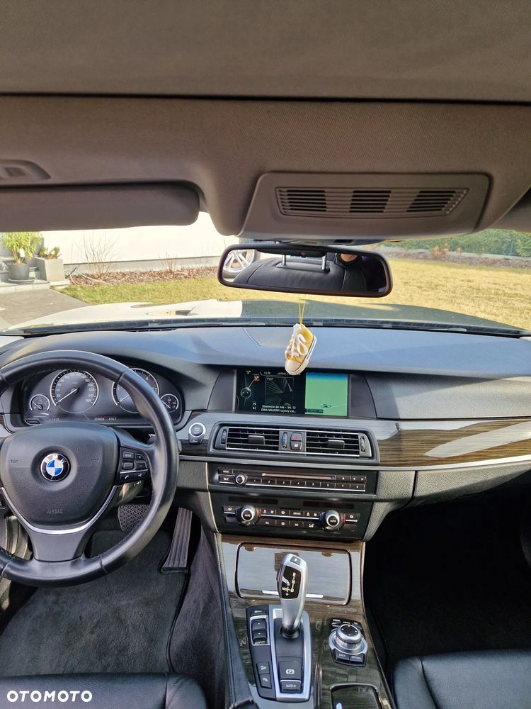 BMW Seria 5 525d xDrive Sport-Aut - 8