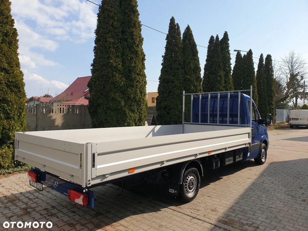 Mercedes-Benz Sprinter - 1