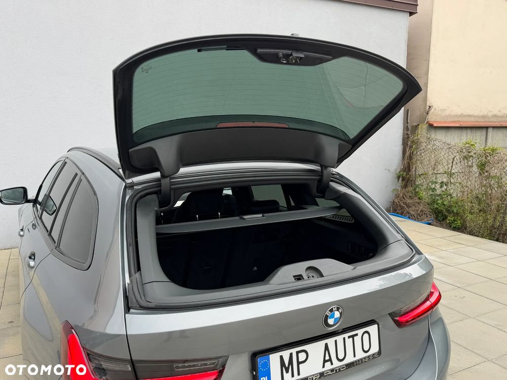 BMW Seria 3 320d xDrive M Sport sport - 8