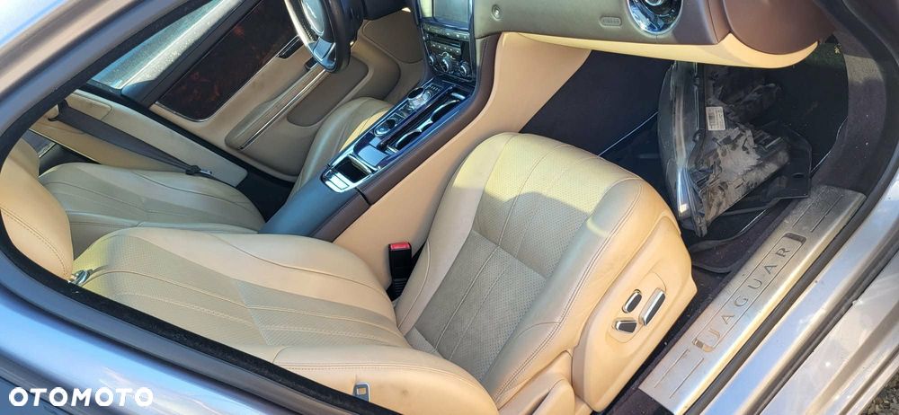 Jaguar XJ 3.0 V6 S Luxury - 6