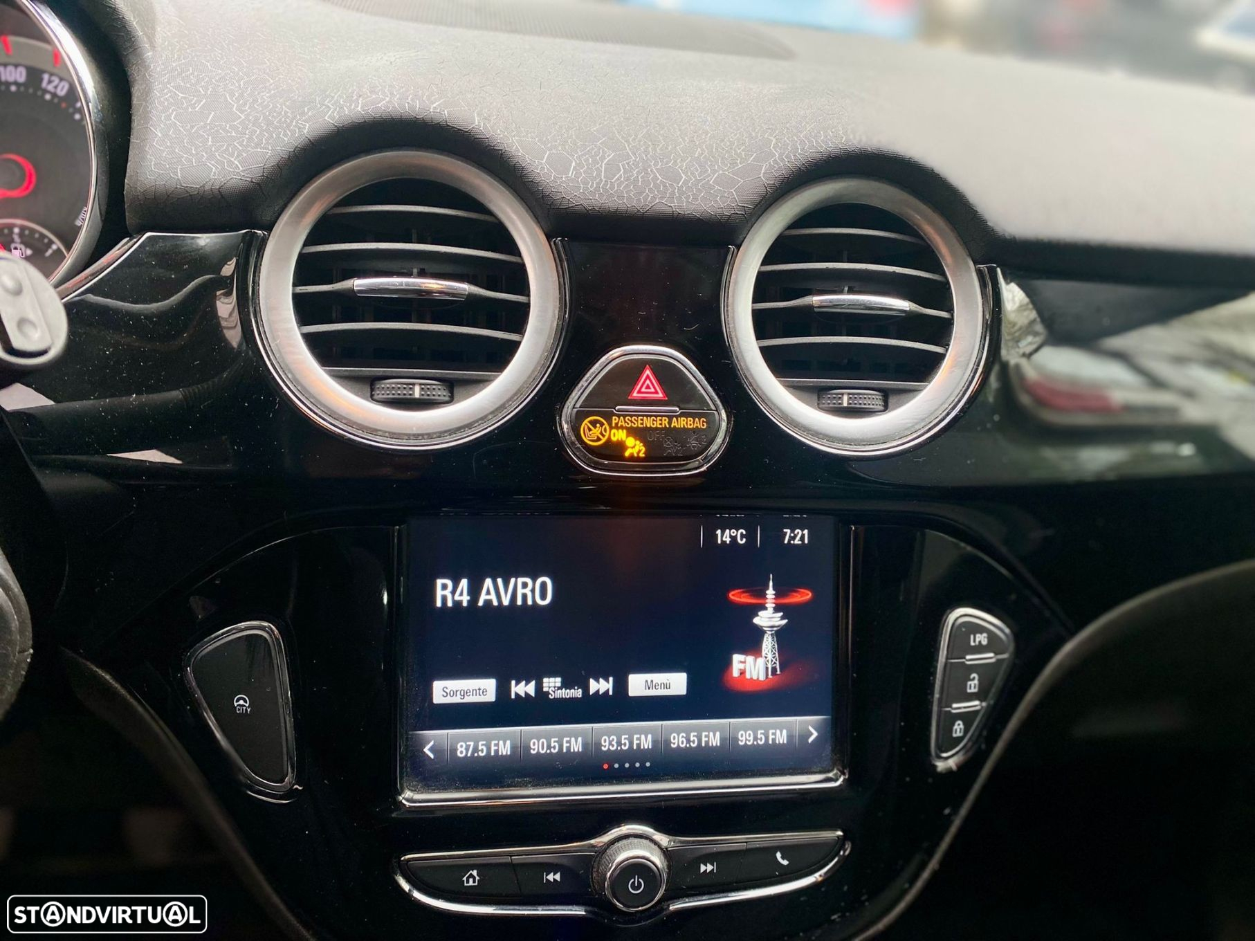 Opel Adam 1.4 Glam - 22