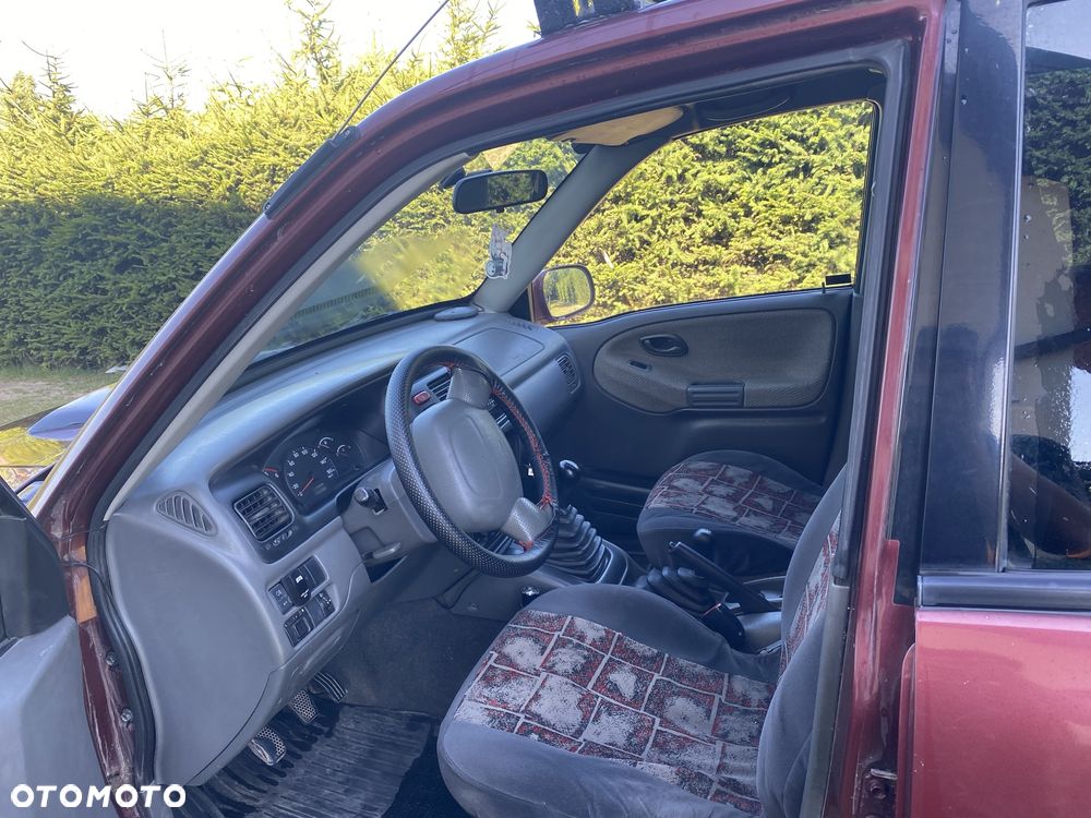 Suzuki Grand Vitara 2001 photo 3