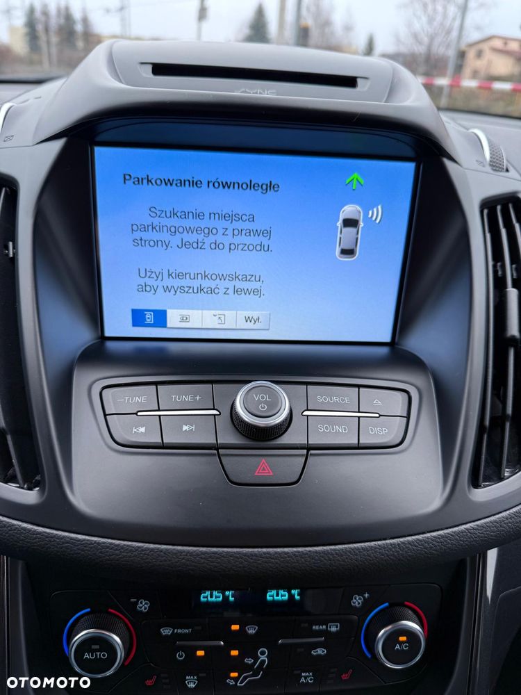 Ford Kuga 1.5 EcoBoost 4x4 Titanium - 22