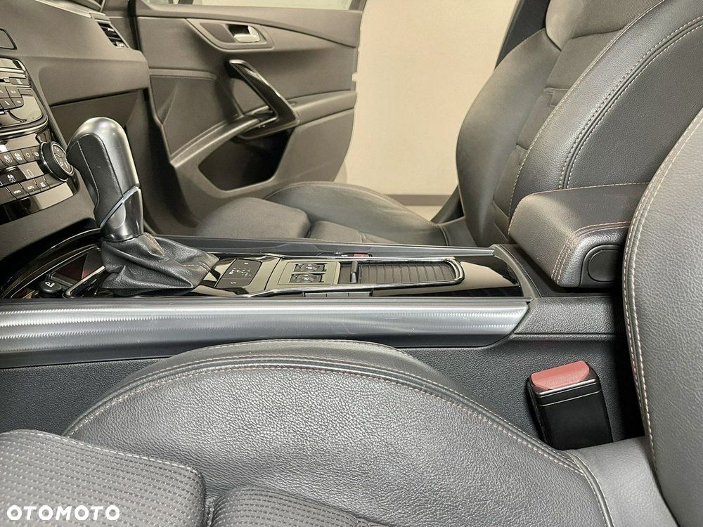 Peugeot 508 SW BlueHDi 180 EAT6 Stop&Start GT - 25