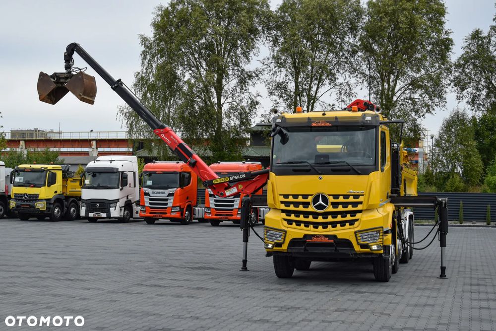 Mercedes-Benz AROCS 3243 / 8x4 / EURO 6 / HDS PALFINGER EPSILON Q170Z / ROTATOR / CHYWTAK / STEROWANIE RADIOWE / WYWROTKA / HYDROBURTA / AUTOMAT / SYSTEM KAMER CYFROWYCH / KAMERA COFANIA / NAWIGACJA / HAK / NISKI PRZEBIEG / 2020 / SERWISOWANY / SPROWADZONY - 13