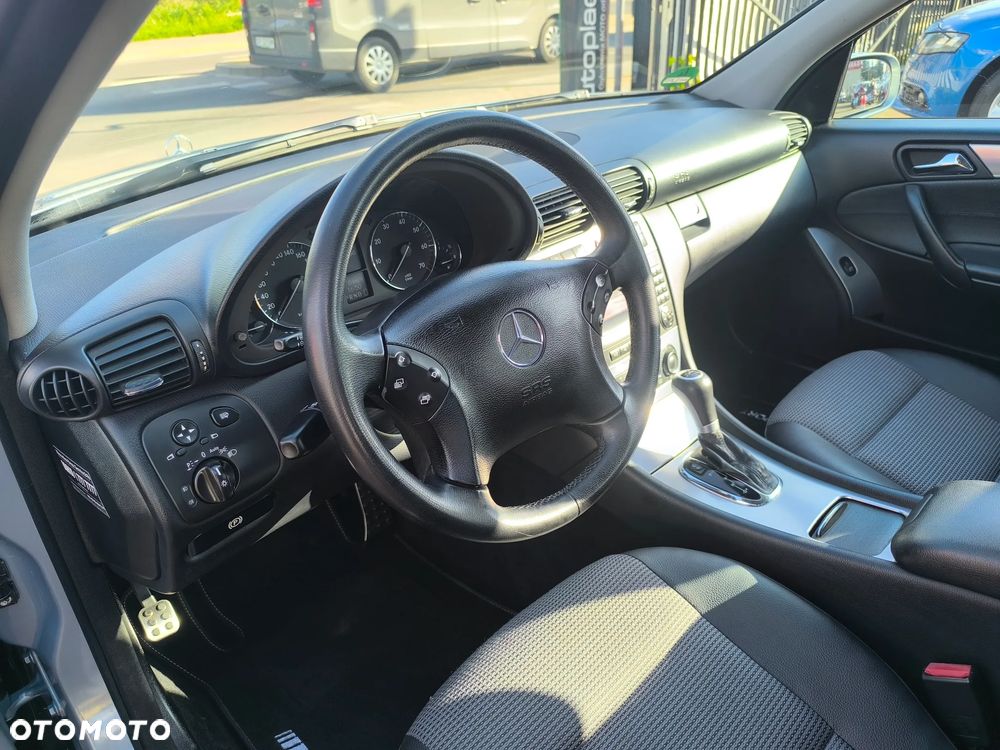Mercedes-Benz Klasa C 200 Kompressor Automatik Avantgarde Sport Edition + - 7