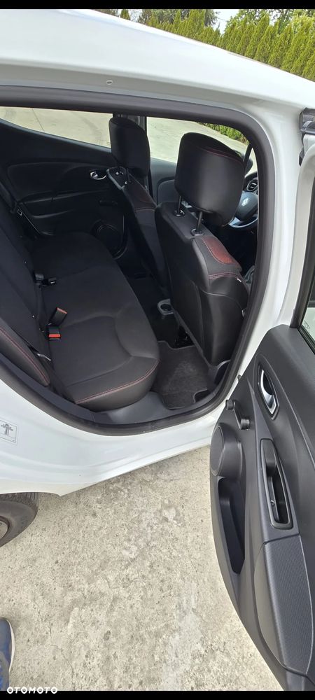 Renault Clio - 12