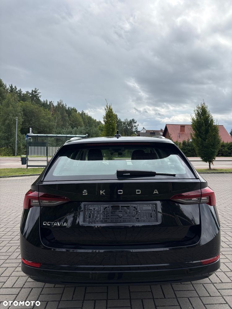 Skoda Octavia 2.0 TDI Style DSG - 6