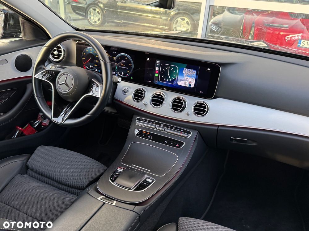 Mercedes-Benz Klasa E 220 d 4-Matic AMG - 37
