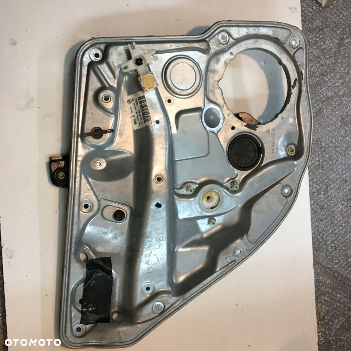 PODNOŚNIK SZYBY LEWY TYŁ VW BORA SEDAN - 3