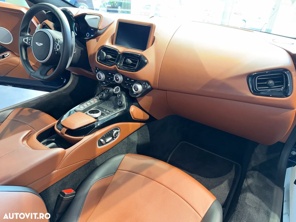 Aston Martin V8 Vantage Standard - 17